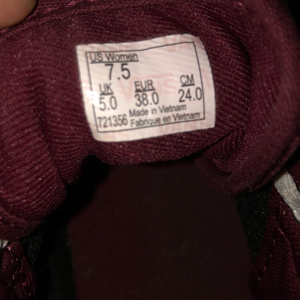 Vans - Picture 3 of 3